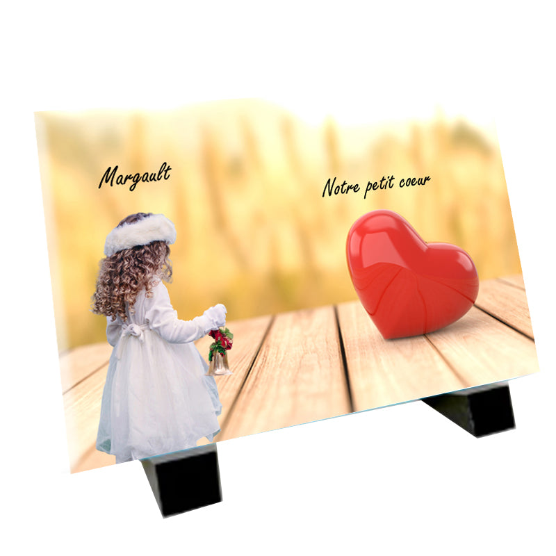 Plaque funéraire petit coeur rouge représentant un enfant - lesplaquesdespetitsanges.com