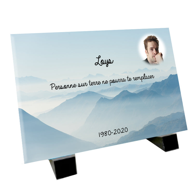 Plaque funéraire avec "theme montagne"