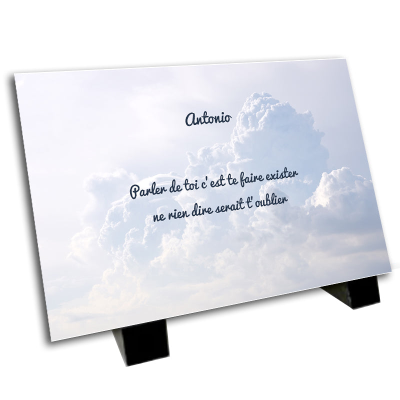 Plaque pour tombe au fond nuageux | lesplaquesdespetitsanges.com